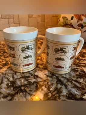 Vintage Thermo Serv Classic Car Designs from 1920 - 1930 Plastic Mug Set